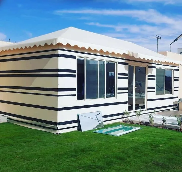 بيوت شعر ملكية